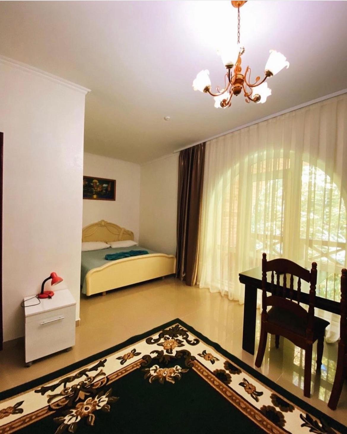 Perlyna Podillyа Hotel Szatanyiv Kültér fotó