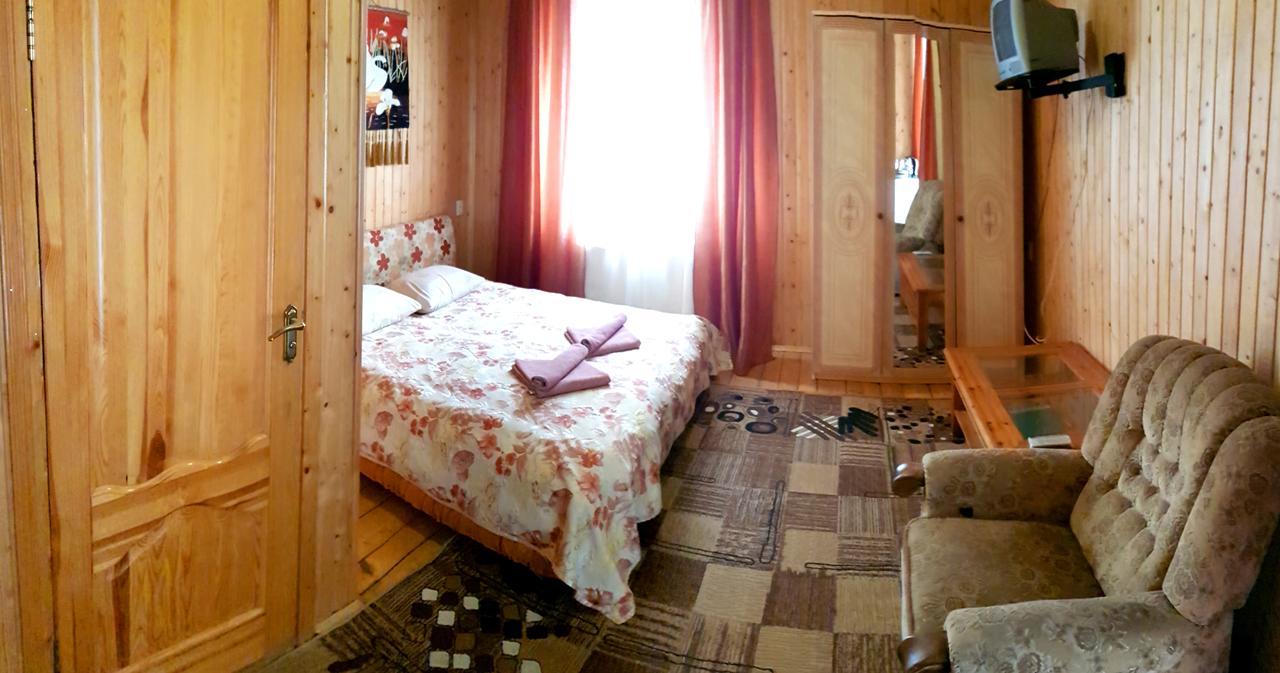 Perlyna Podillyа Hotel Szatanyiv Kültér fotó