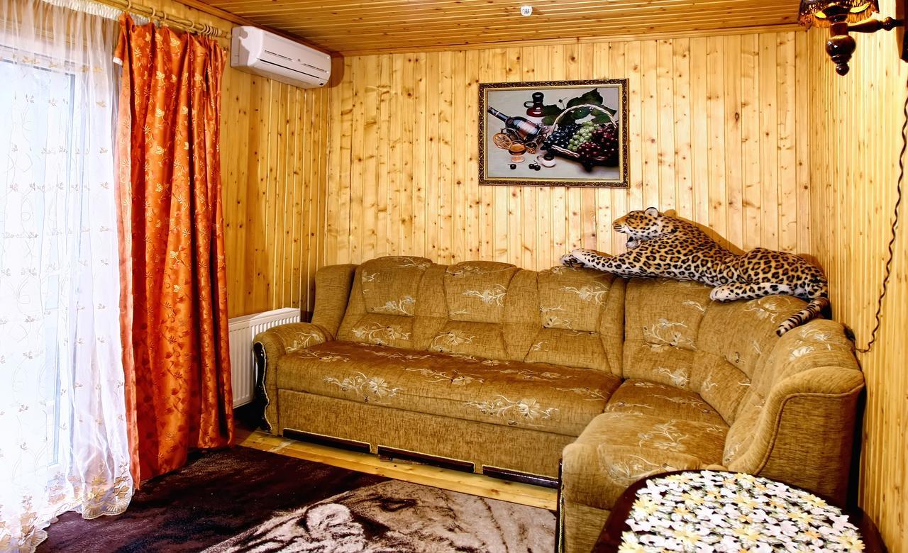 Perlyna Podillyа Hotel Szatanyiv Kültér fotó